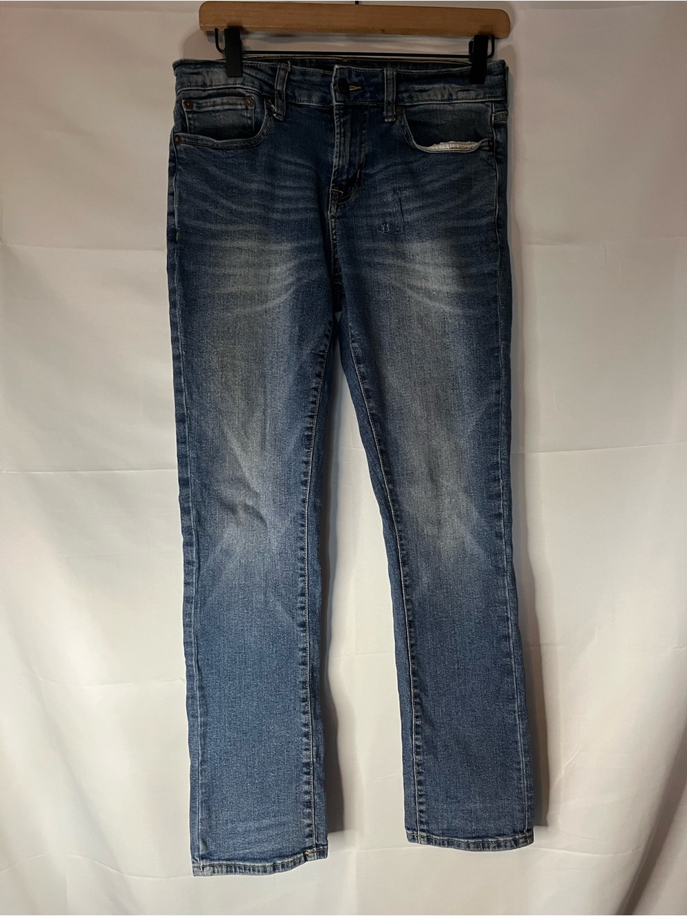 Aeropostale Women's Straight Leg Jeans - Medium Blue Wash